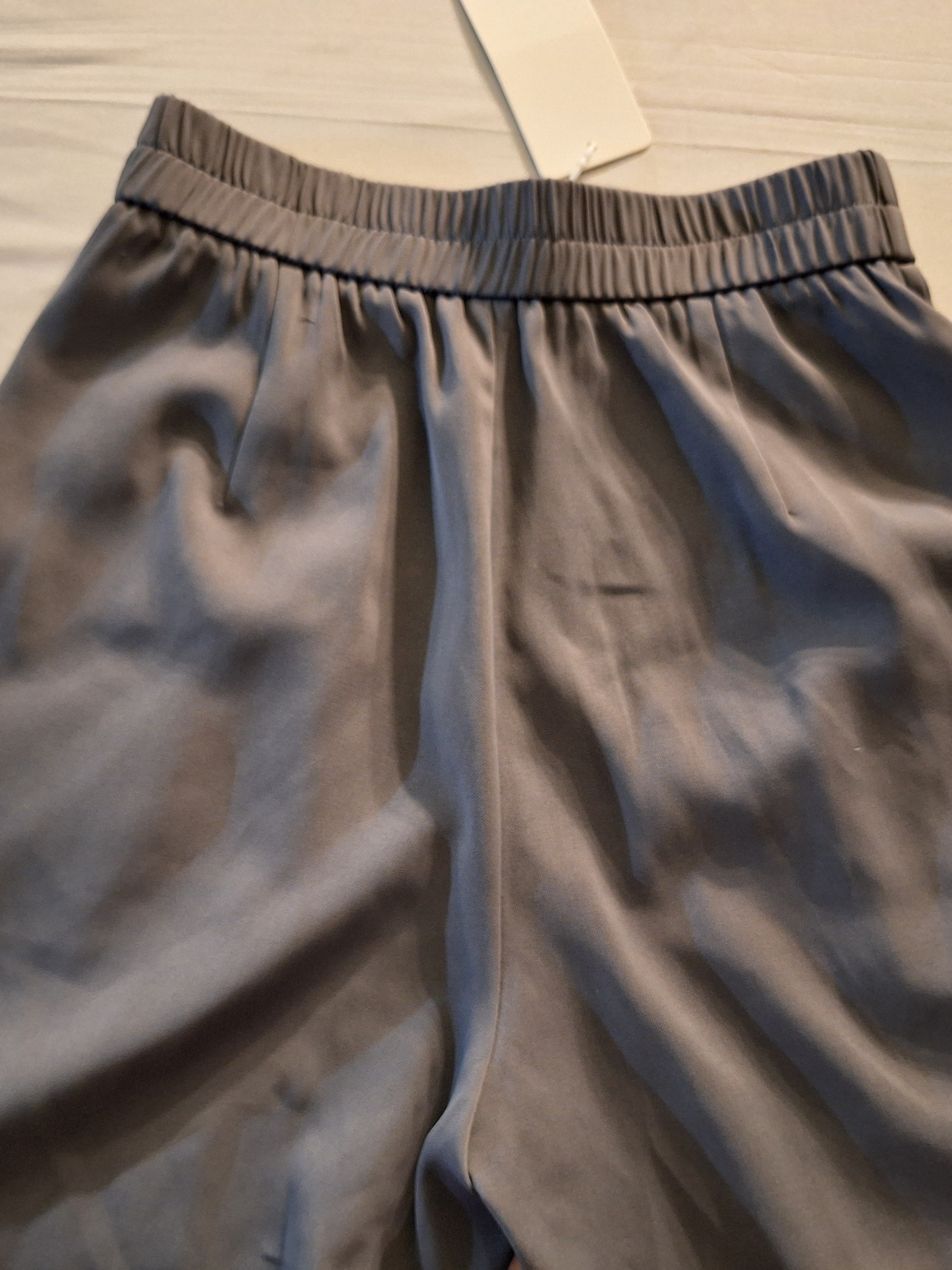 High-Waist Pleated Wide-Leg Trousers- Charcoal Gray- Xs Petite — image 7 of 8